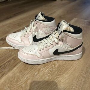 Jordan 1 Mid “Barely Rose”